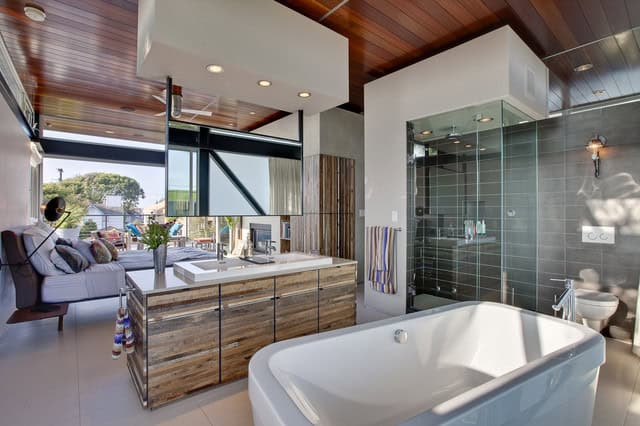 15 Classy Bathroom Designs With Reclaimed Wood 10