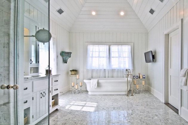 18 Gorgeous Bathroom Designs With Vaulted Ceiling