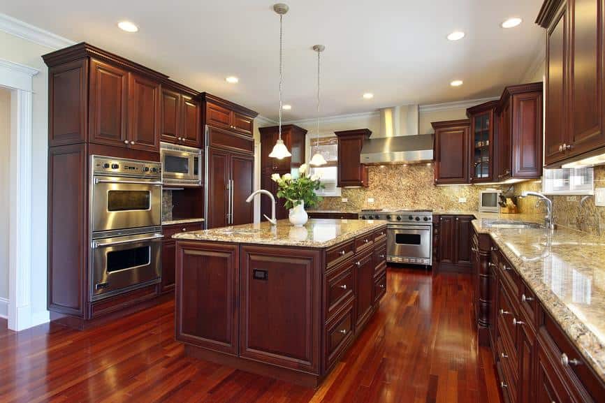 16 Delightful Brown Kitchens In Traditional Style 13