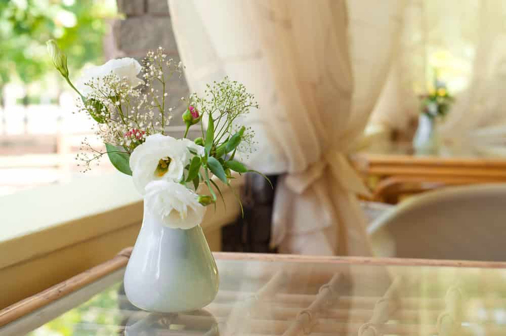 14 Smart & Easy Ideas To Enter Spring Vibes In Your Home Decor 14
