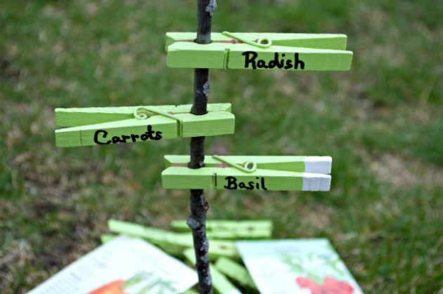 15 Adorable DIY Signs &amp; Markers To Give Schmeck To Your Garden