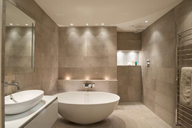 19 Spectacular Master Bathrooms With Freestanding Bathtub