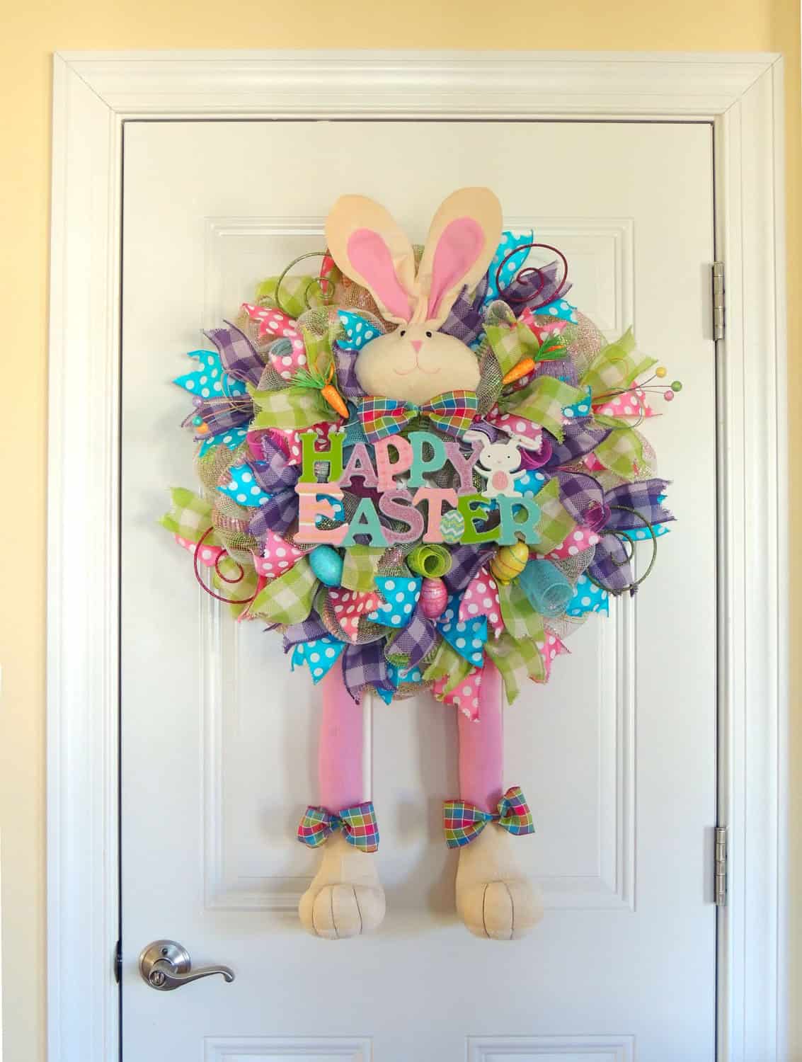 16 Jolly Handmade Easter Wreath Designs For The Holiday