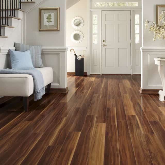 17 Delightful Interior Designs With Laminate Flooring 17