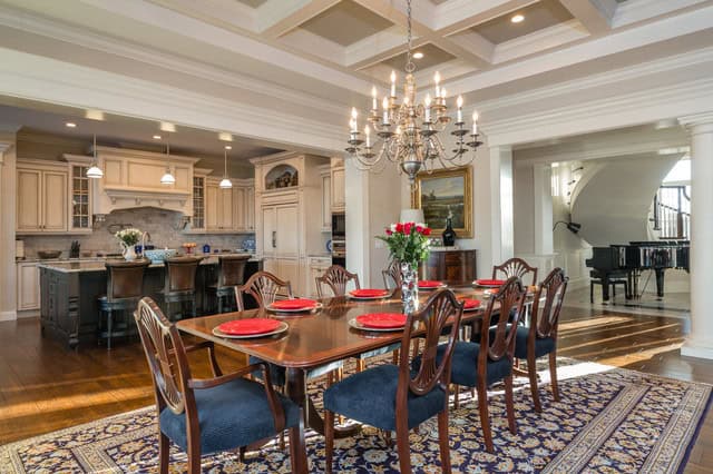 19 Attractive Traditional Dining Rooms That Will Provide You Pleasant Stay 18