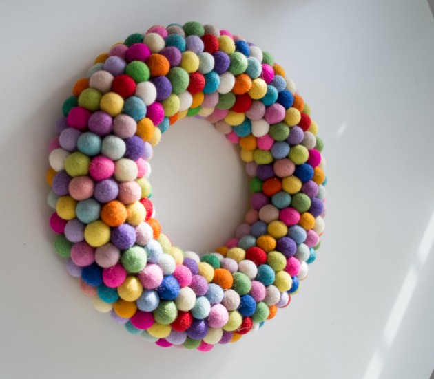 18 Cheerful Handmade Easter Wreath Designs To Get Your Home In The Festive Spirit
