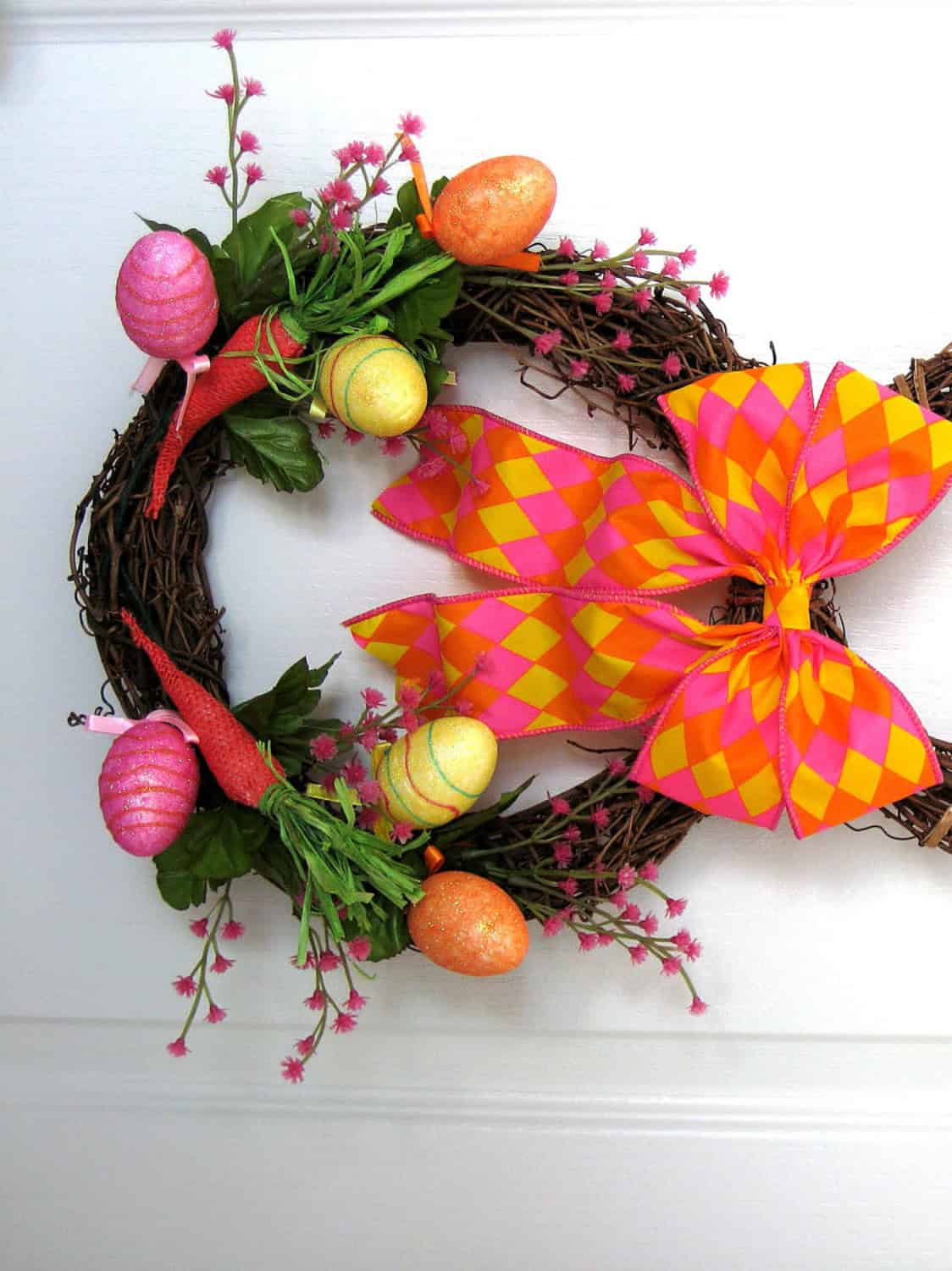 18 Cheerful Handmade Easter Wreath Designs To Get Your Home In The