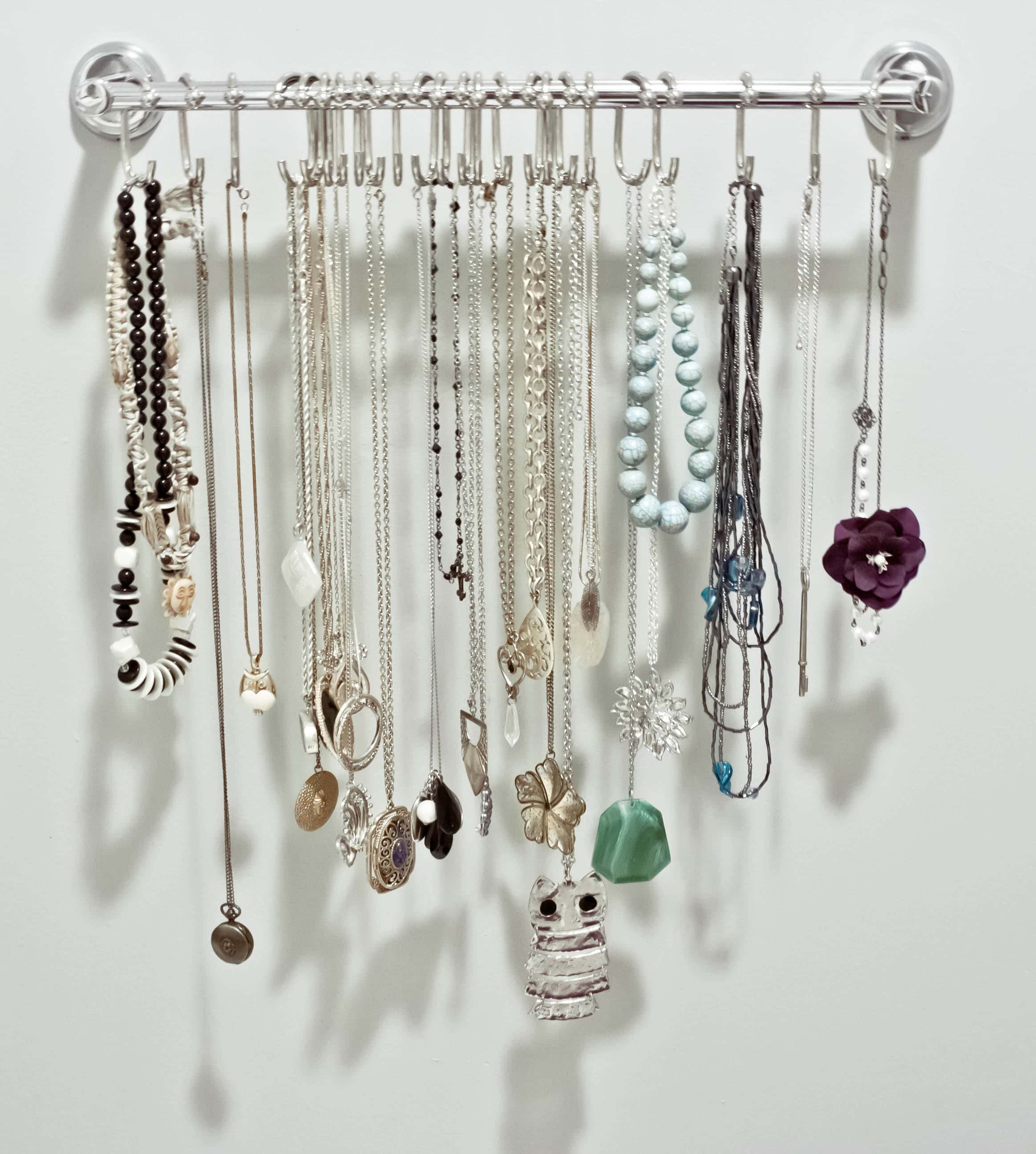 19 Fantastic DIY Hanging Jewelry Organizers That Everyone Must See 3