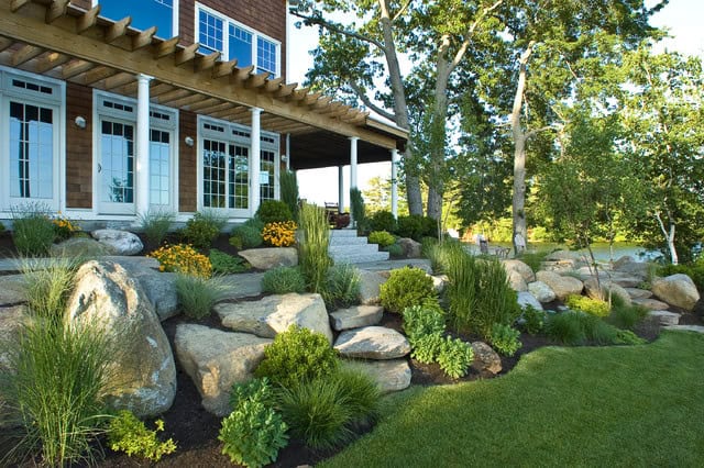 17 Creative Ideas For Decorating Your Exterior With Boulders 3