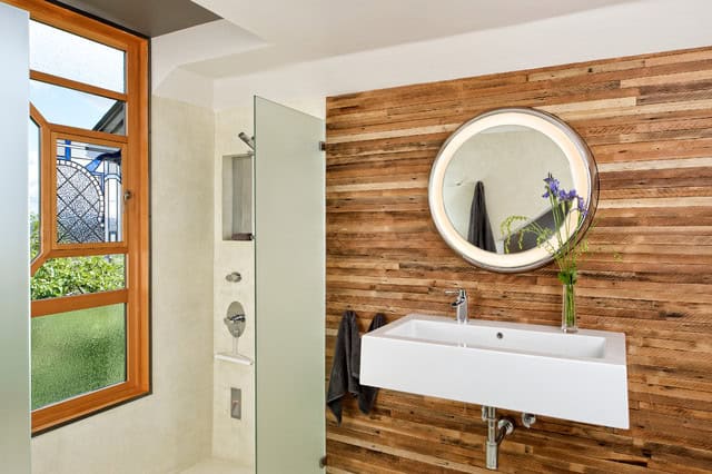 15 Classy Bathroom Designs With Reclaimed Wood 5