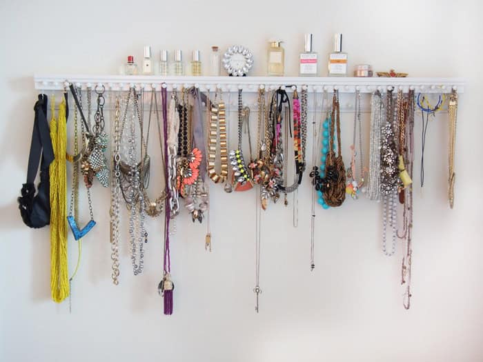 19 Fantastic DIY Hanging Jewelry Organizers That Everyone Must See 5
