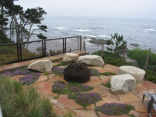 17 Creative Ideas For Decorating Your Exterior With Boulders 6