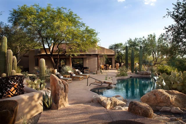 17 Creative Ideas For Decorating Your Exterior With Boulders 8