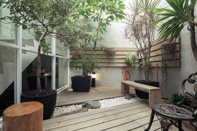 16 Functional Ideas To Design Pretty Deck In A Small Yard 16 Functional Ideas To Design Pretty Deck In A Small Yard
