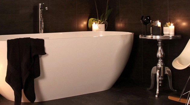 Be Besotted with Black Bathroom Decor