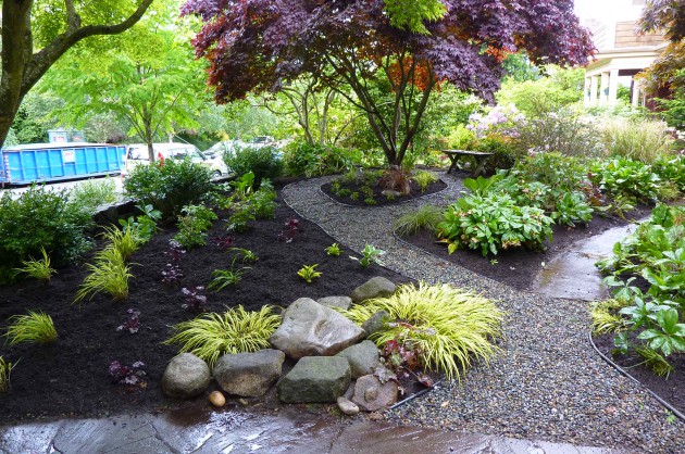 16 Engrossing Pebble Decoration Ideas To Enhance The Look Of Your Garden