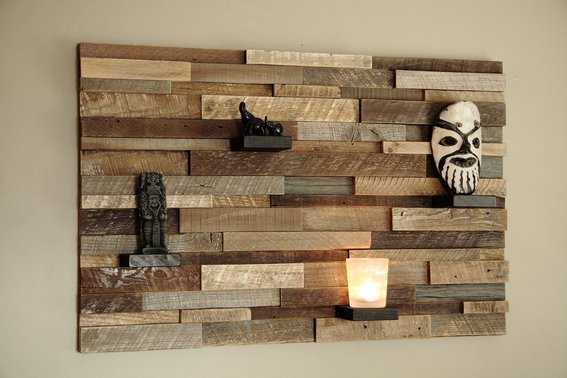 17 Truly Amazing Wall Decorations Made Of Reclaimed Wood