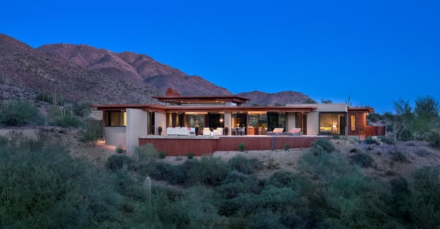 15 Captivating Southwestern Home Exterior Designs You'll Fall For