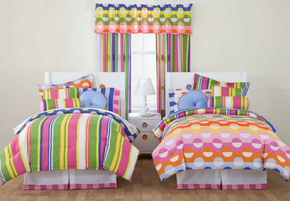 20 Fascinating Child's Rooms With Identical Beds Designs For Twins 17