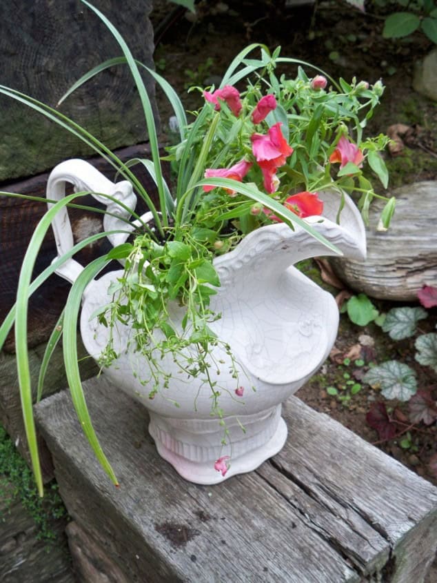 15 Really Cool Ways To Repurpose Old Kitchenware Into Beautiful Planters 3