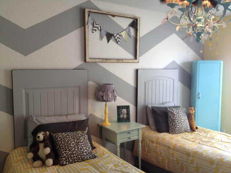 20 Fascinating Child's Rooms With Identical Beds Designs For Twins 5