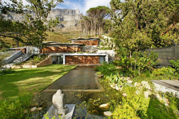 The Astonishing Mountain House by Van Der Merwe Miszewski Architects (1)