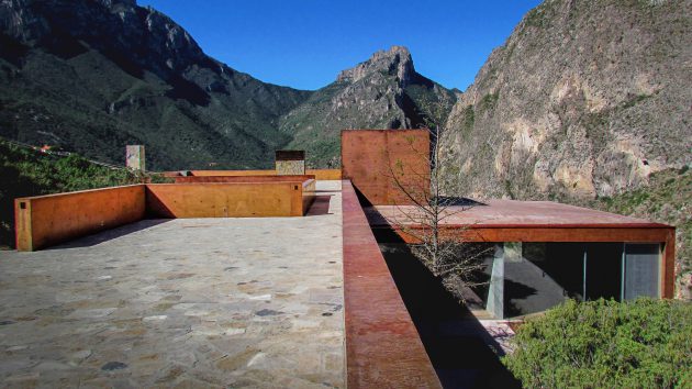 The Contemporary Narigua House in Mexico by P+0 Architecture