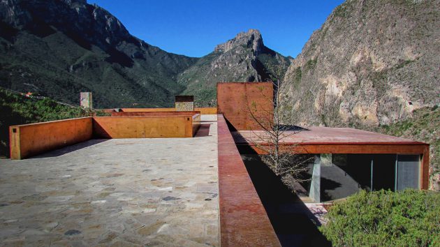 The Contemporary Narigua House in Mexico by P+0 Architecture (8)