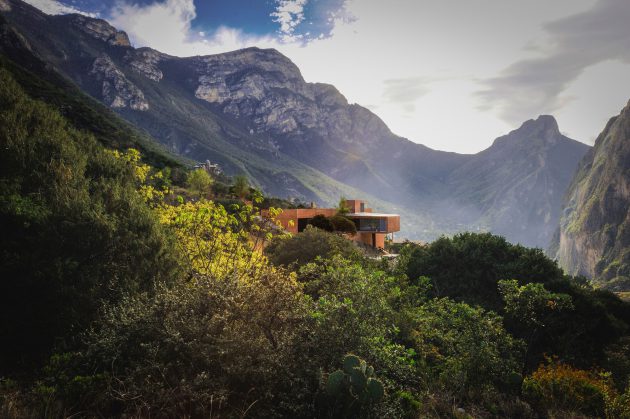 The Contemporary Narigua House in Mexico by P+0 Architecture