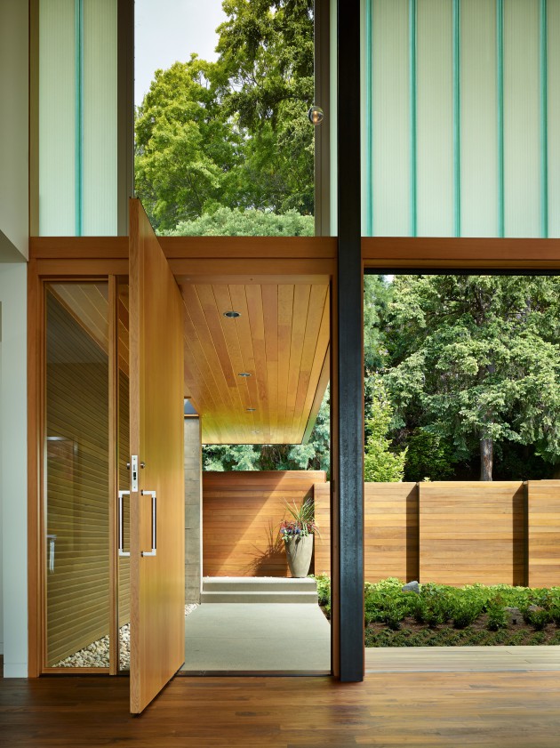 The Courtyard House Is A Contemporary Residence In Seattle By DeForest Architects (12)
