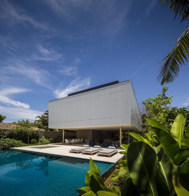 The Fabulous White House By Studio MK27 in Brazil (6)