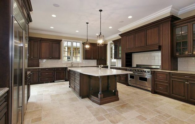 17 Flooring Options For Dark Kitchen, What Color Cabinets Go With Dark Tile Floors