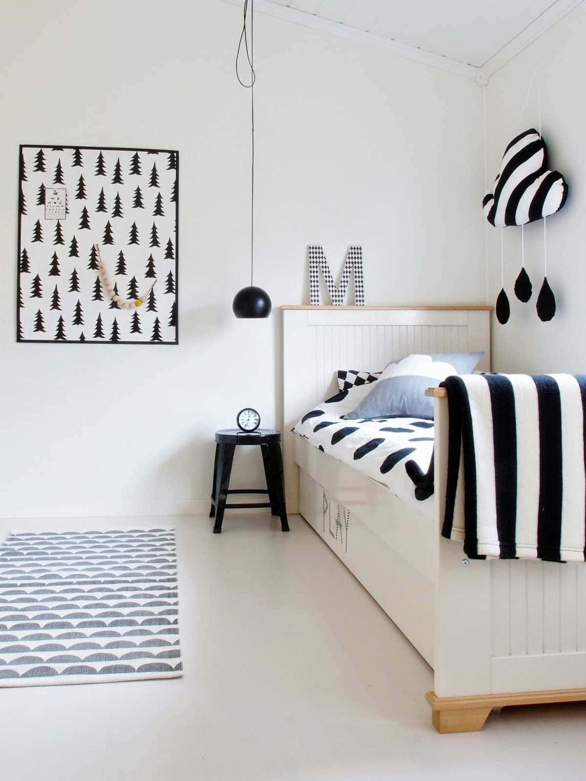 14 Surprisingly Amazing Black & White Child's Room Designs 11