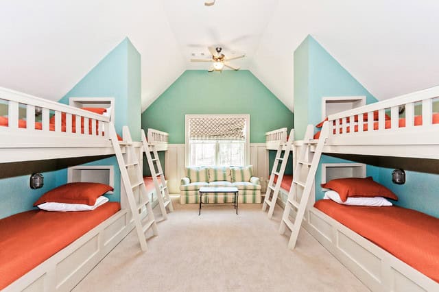 16 Adorable Attic Child's Room Designs That Will Attract Your Attention 11