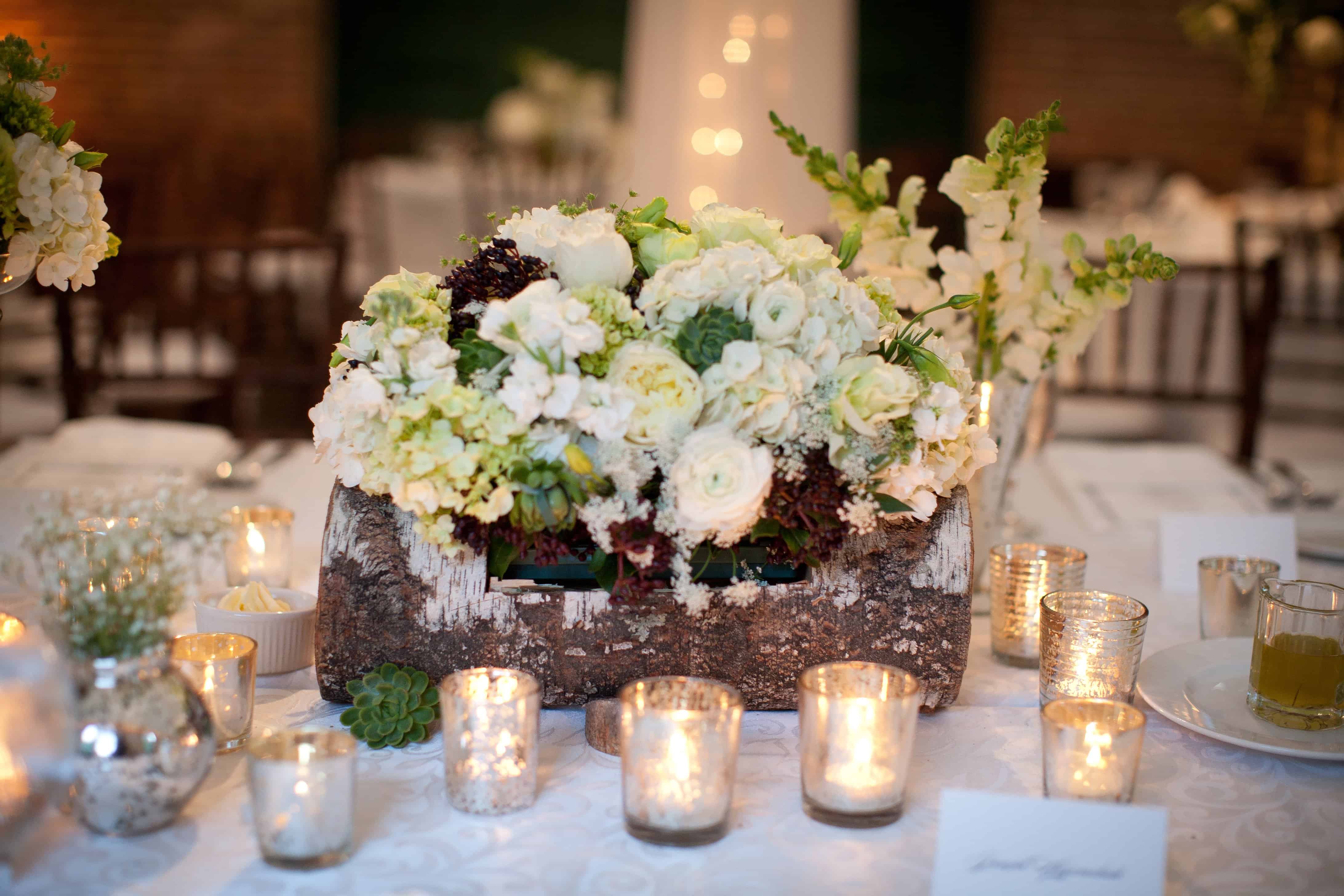 17 Awe-Inspiring Log Centerpiece Designs To Adorn Your Dining Table 11