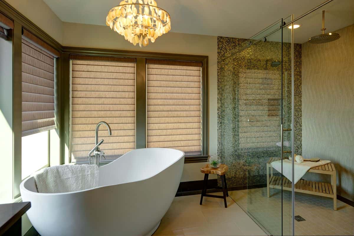 18 Luxury Bathroom Designs With Freestanding Bathtub 13