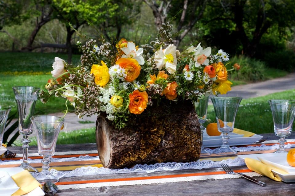 17 AweInspiring Log Centerpiece Designs To Adorn Your Dining Table