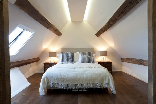 19 Fascinating Bedroom Designs With Exposed Beams That Will Delight You 2