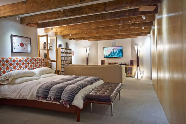 19 Fascinating Bedroom Designs With Exposed Beams That Will Delight You 3