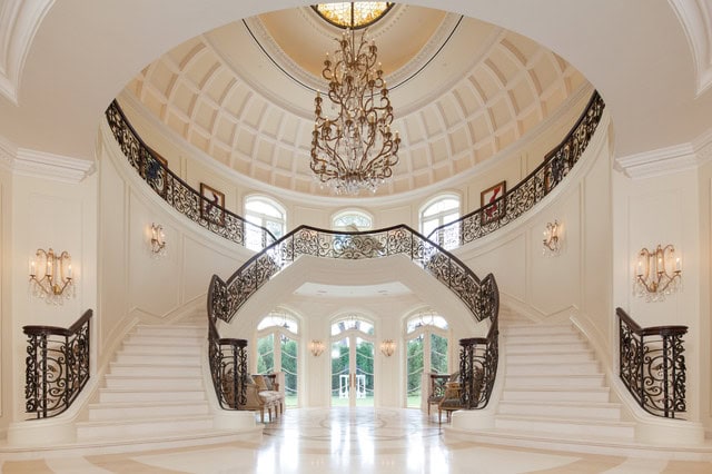 15 Glamorous Staircase Designs That Will Fascinate You 3