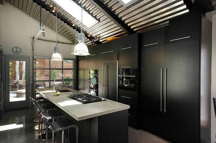 17 Stylish Ideas To Decorate Black Kitchens 3
