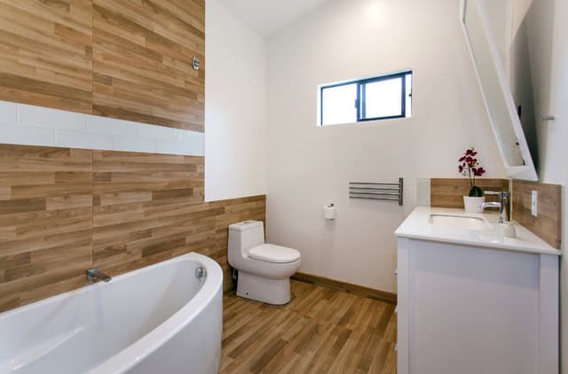 16 Marvelous Bathroom Designs With Wooden Wall That Abound With Elegance & Warmth 16 Marvelous Bathroom Designs With Wooden Wall That Abound With Elegance & Warmth