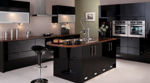 17 Stylish Ideas To Decorate Black Kitchens