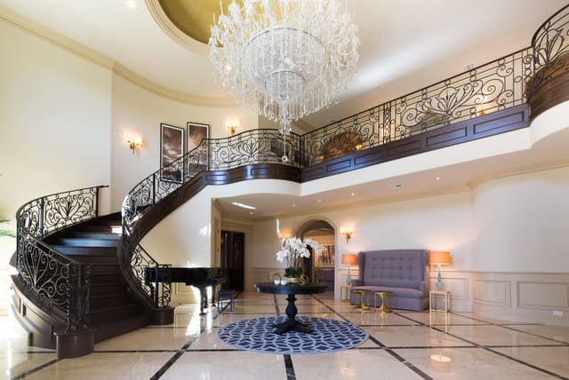 15 Glamorous Staircase Designs That Will Fascinate You 5