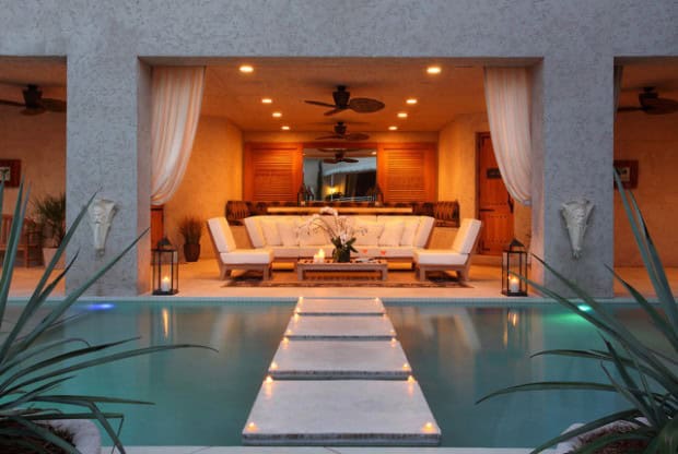 20 Beautiful Outdoor Living Room Designs That Will Delight You 5