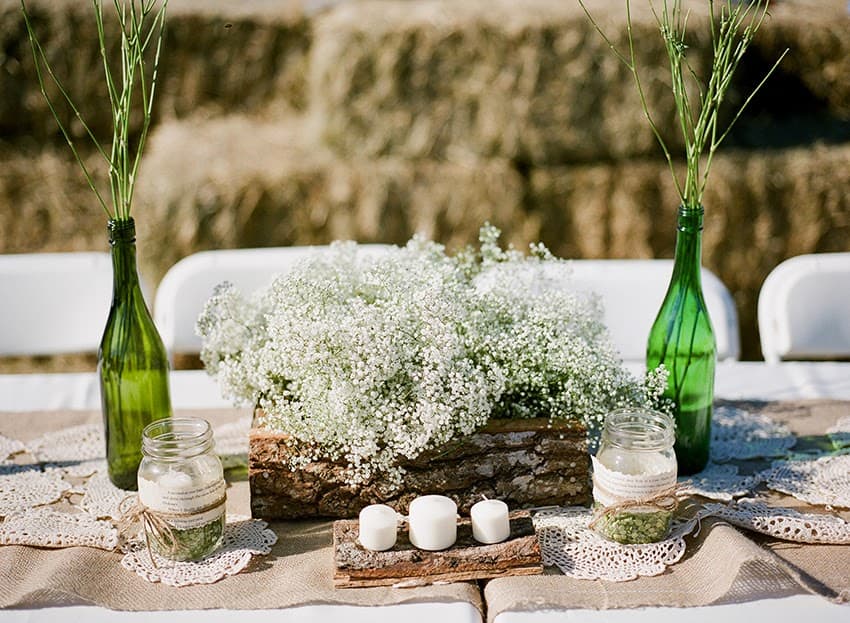 17 Awe-Inspiring Log Centerpiece Designs To Adorn Your Dining Table 8