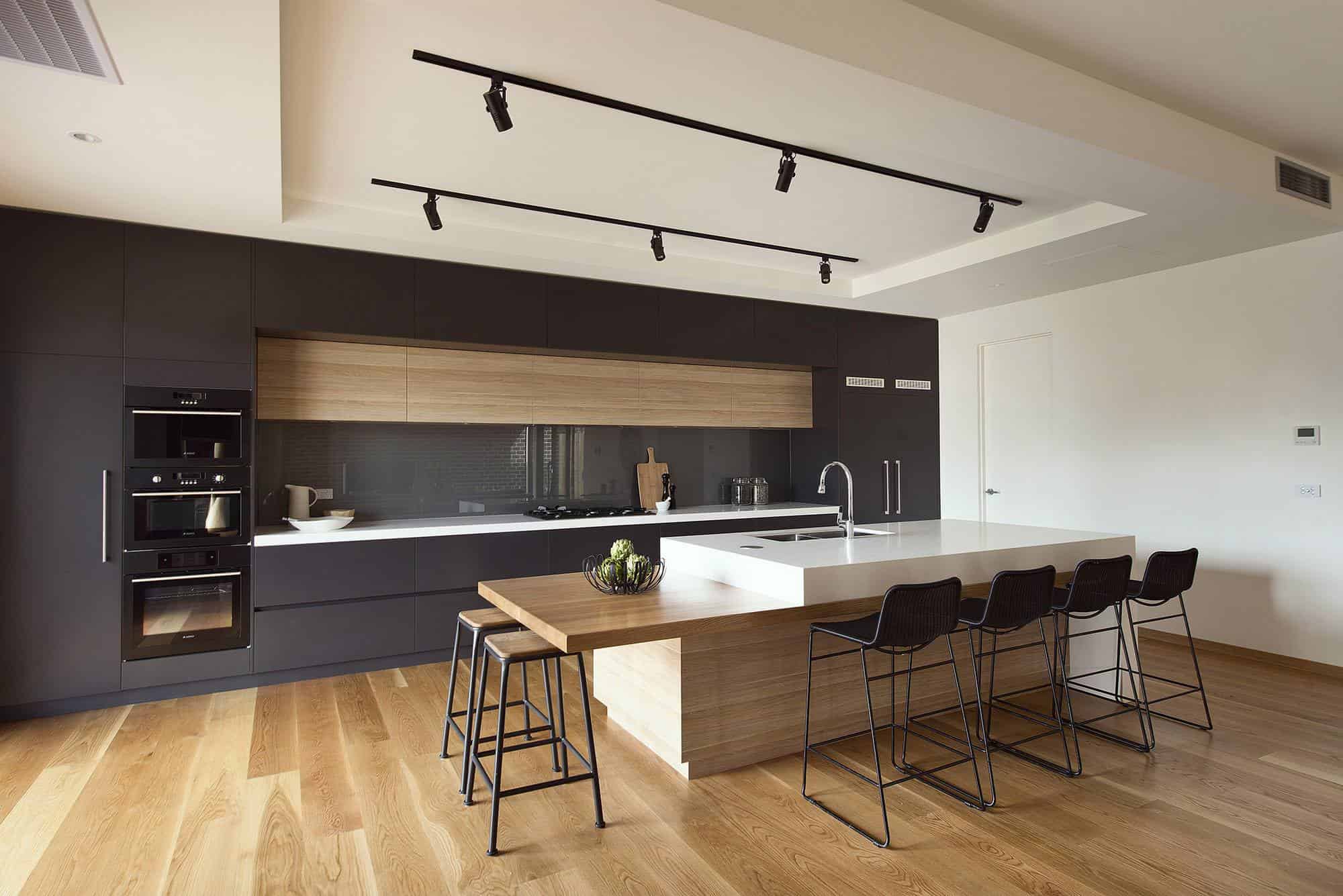 18 Remarkable Kitchen Islands With Seating Place That Everyone Will Love 8