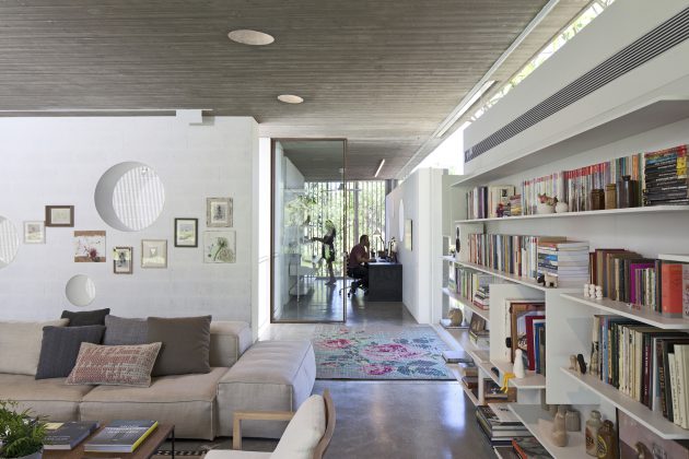 A House For An Architect in Israel by Pitsou Kedem Architects