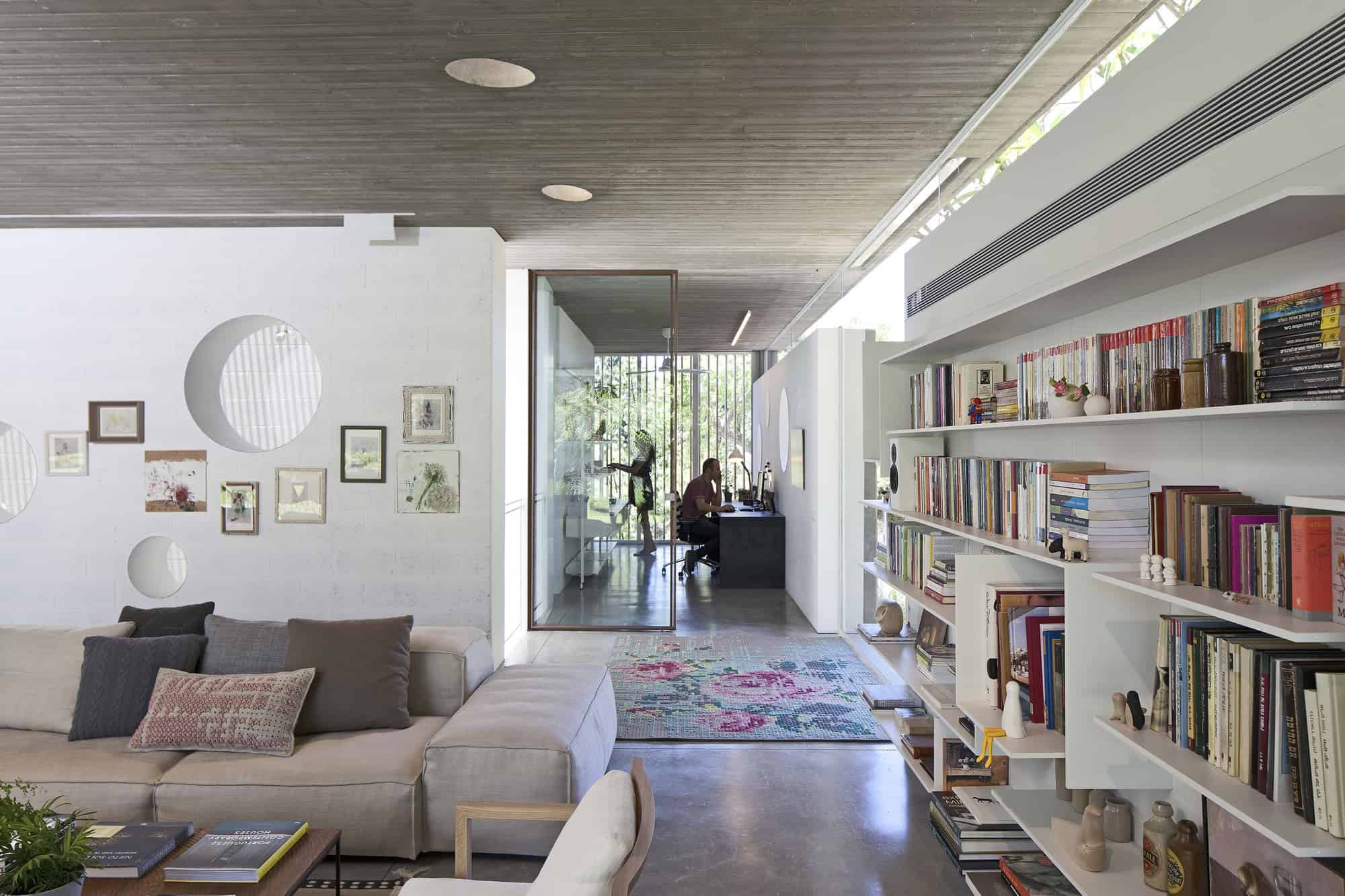 A House For An Architect in Israel by Pitsou Kedem Architects A House For An Architect in Israel by Pitsou Kedem Architects (12)