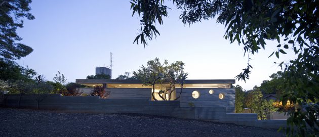 A House For An Architect in Israel by Pitsou Kedem Architects